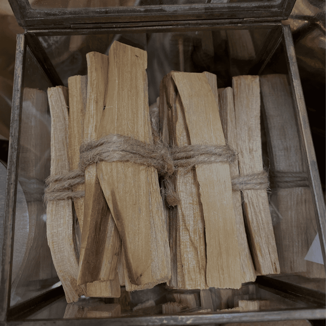 incienso de palo santo de Perú, salvia blanca de California