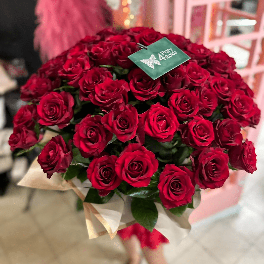 bukiet z czerwonych róż