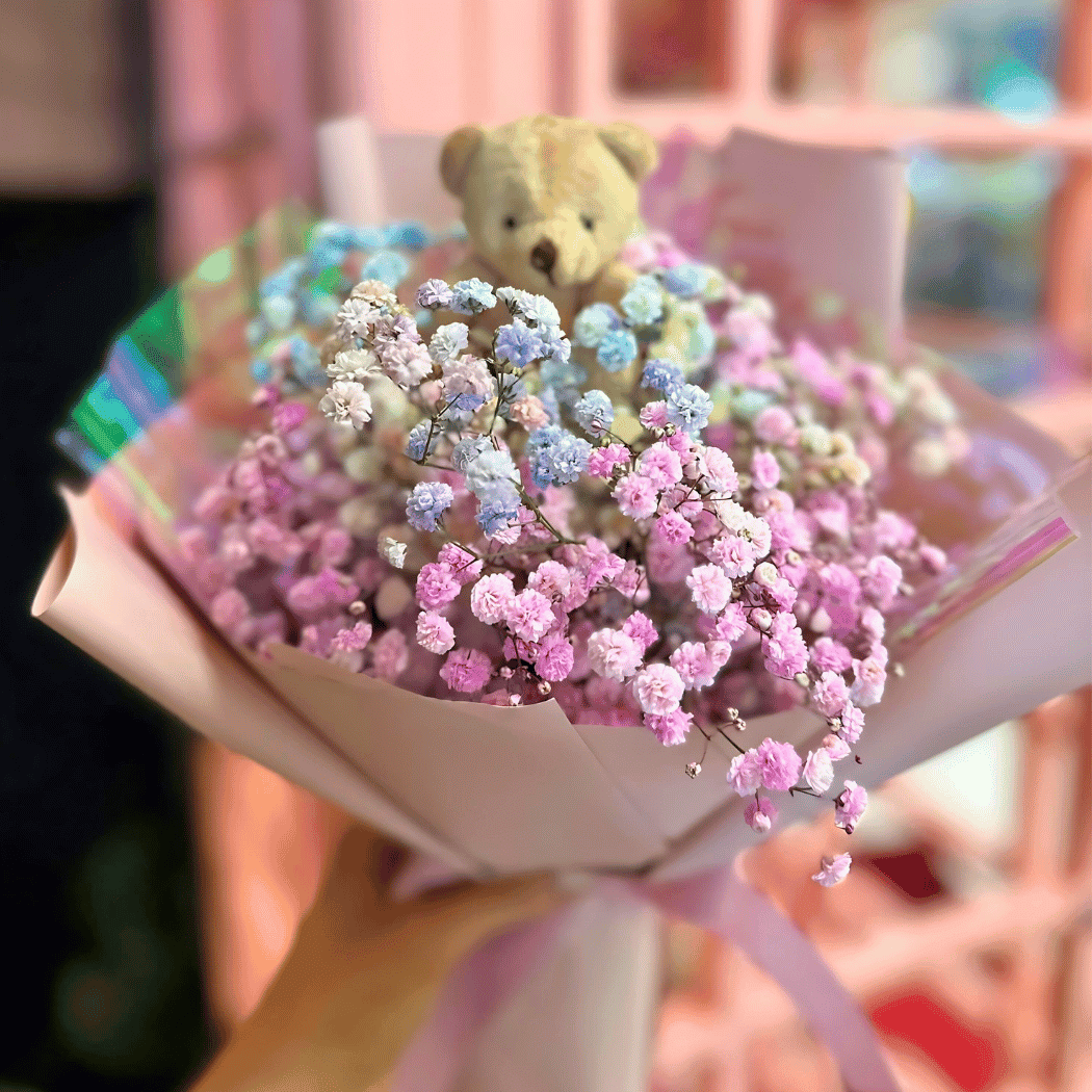 bukiet z gipsówki z misiem | gipsówka | kwiaciarnia 4 pory Roku